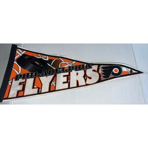 Vintage Philadelphia Flyers Felt Pennant Full Size. Old Stock